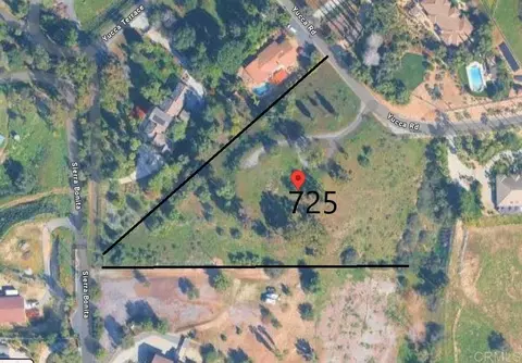 725 Yucca Rd, Fallbrook, CA 92028