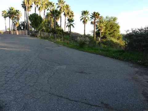 725 Yucca Rd, Fallbrook, CA 92028 photo 28