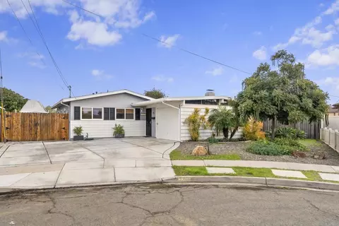 5137 Derrick Ct, San Diego, CA 92117