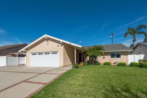 1693 Downing St, Simi Valley, CA 93065