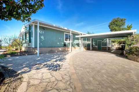 18218 Paradise Mountain Rd #SPC 211, Valley Center, CA 92082