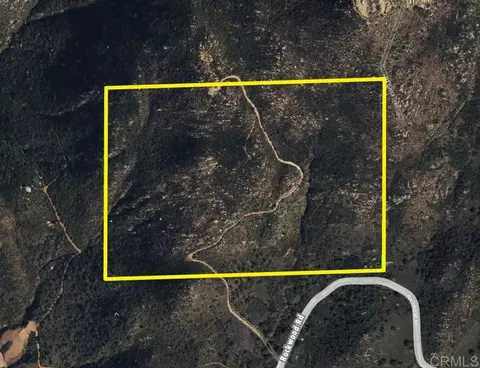 17484 Rockwood Rd, Escondido, CA 92027