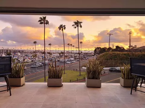 1200 N Harbor Dr #1B, Oceanside, CA 92054