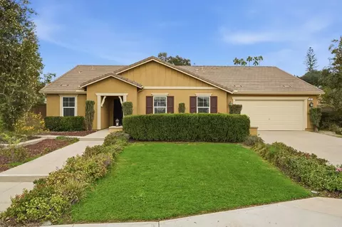 321 William Pittenger Pl, Fallbrook, CA 92028