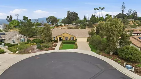 View/Area - 321 William Pittenger Pl, Fallbrook, CA 92028 photo 5 of 5