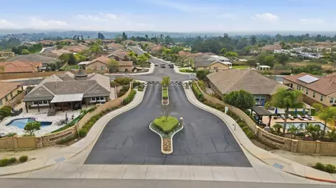 View/Area - 321 William Pittenger Pl, Fallbrook, CA 92028 photo 1 of 5