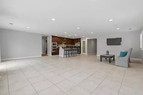 Living - 321 William Pittenger Pl, Fallbrook, CA 92028 photo 2 of 2