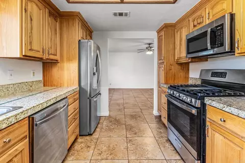 Kitchen - 1105 Via Prado, Fallbrook, CA 92028 photo 2 of 4