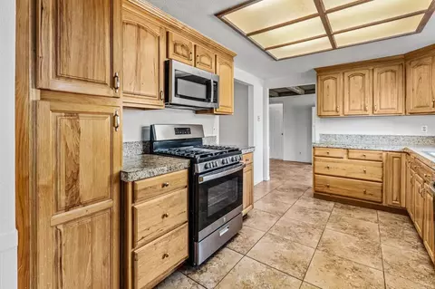 Kitchen - 1105 Via Prado, Fallbrook, CA 92028 photo 4 of 4