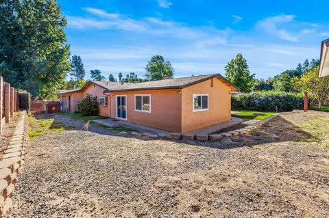 Exterior - 1105 Via Prado, Fallbrook, CA 92028 photo 5 of 5
