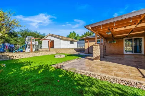 Exterior - 1105 Via Prado, Fallbrook, CA 92028 photo 3 of 5