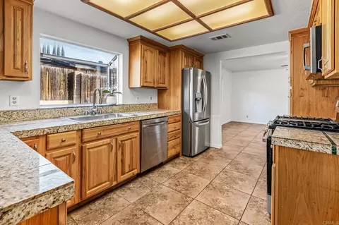 Kitchen - 1105 Via Prado, Fallbrook, CA 92028 photo 1 of 4