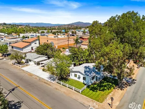 549 D St, Ramona, CA 92065