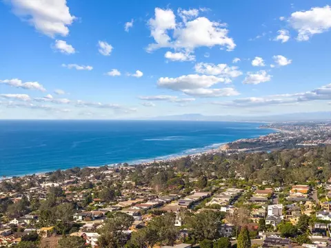 View/Area - 13635 Pine Needles Dr, Del Mar, CA 92014 photo 7 of 12