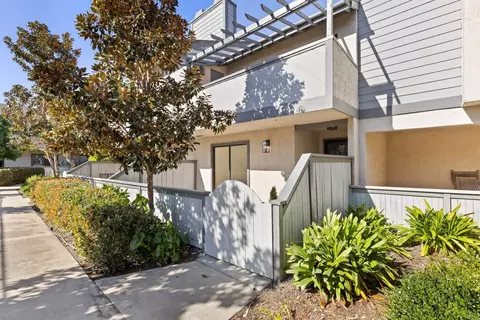 2135 E Valley Pkwy #49, Escondido, CA 92027