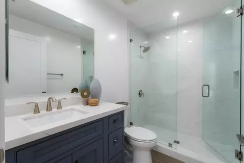Bath - 2648 State Street Unit #E, Carlsbad, CA 92008 photo 1 of 4