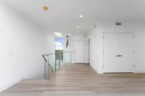 Entry Way - 2648 State Street Unit #E, Carlsbad, CA 92008 photo 2 of 3