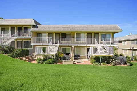 27725 Mountain Mdw #27, Escondido, CA 92026