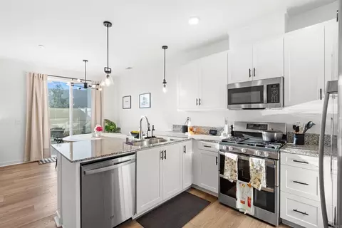 Kitchen - 35190 Blossom Pl, Fallbrook, CA 92028 photo 1 of 4