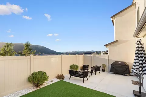 Exterior - 35190 Blossom Pl, Fallbrook, CA 92028 photo 4 of 13