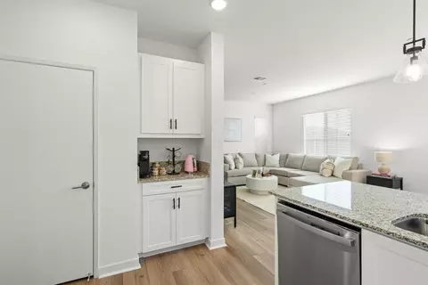 Kitchen - 35190 Blossom Pl, Fallbrook, CA 92028 photo 4 of 4