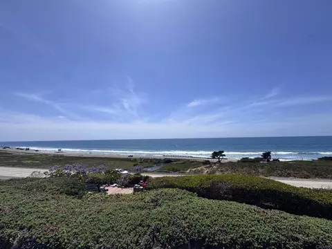6610 Easy St, Carlsbad, CA 92011