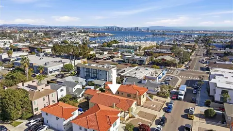 3040 Byron St, San Diego, CA 92106
