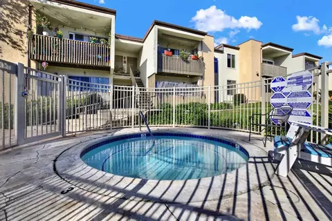 Exterior - 432 Edgehill Ln #169, Oceanside, CA 92054 photo 3 of 5