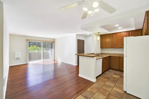 Living - 432 Edgehill Ln #169, Oceanside, CA 92054 photo 1 of 2