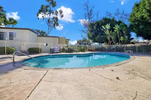 Exterior - 432 Edgehill Ln #169, Oceanside, CA 92054 photo 2 of 5