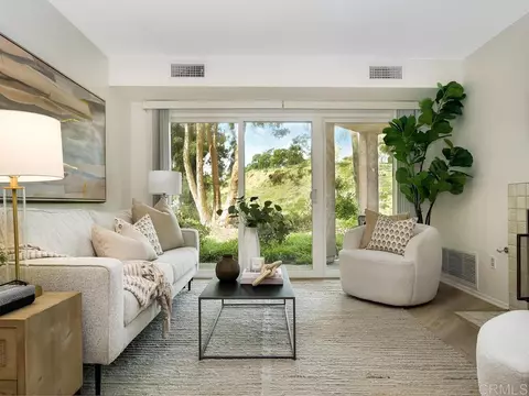 7263 Camino Degrazia #31, San Diego, CA 92111