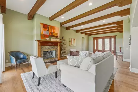 Living - 4712 Briana Ct, Fallbrook, CA 92028 photo 2 of 4
