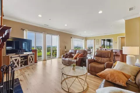 Living - 4712 Briana Ct, Fallbrook, CA 92028 photo 4 of 4