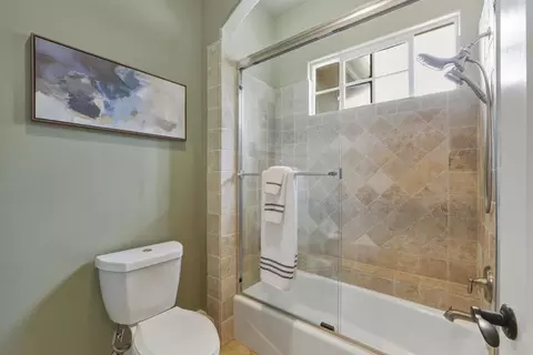 Bath - 4712 Briana Ct, Fallbrook, CA 92028 photo 4 of 5