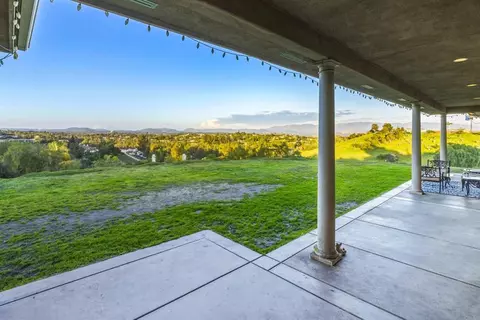 Exterior - 4712 Briana Ct, Fallbrook, CA 92028 photo 4 of 6