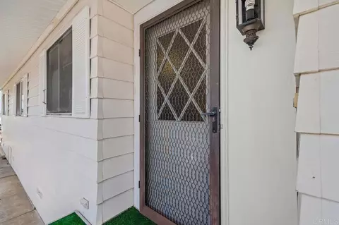 1506 Oak Dr #4, Vista, CA 92084