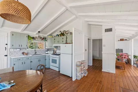Kitchen - 273 Hillcrest Dr, Encinitas, CA 92024 photo 1 of 5