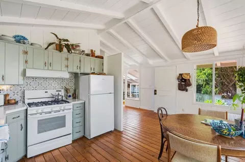 Kitchen - 273 Hillcrest Dr, Encinitas, CA 92024 photo 2 of 5