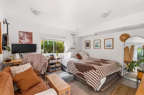 Bedroom - 273 Hillcrest Dr, Encinitas, CA 92024 photo 4 of 6