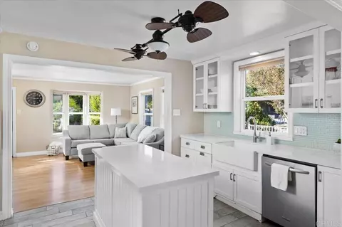 Kitchen - 697 Ocean Vw, Encinitas, CA 92024 photo 2 of 5