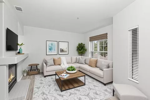 835 N Cleveland St #E, Oceanside, CA 92054