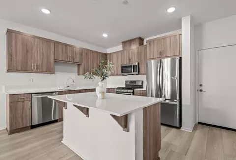 Kitchen - 348 Sweet Pl, Fallbrook, CA 92028 photo 3 of 6