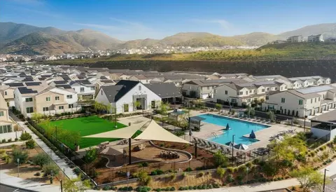 View/Area - 348 Sweet Pl, Fallbrook, CA 92028 photo 1 of 4
