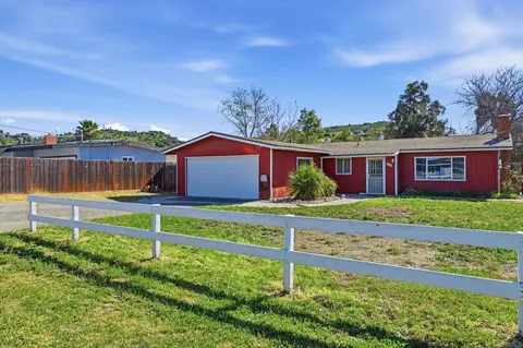 325 Aspero Ct, Escondido, CA 92026