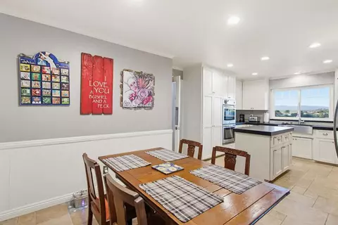 Dining - 5012 Sleeping Indian Rd, Fallbrook, CA 92028 photo 2 of 3