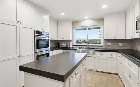 Kitchen - 5012 Sleeping Indian Rd, Fallbrook, CA 92028 photo 1 of 6