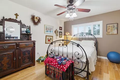 Bedroom - 5012 Sleeping Indian Rd, Fallbrook, CA 92028 photo 5 of 8