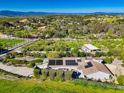 View/Area - 5012 Sleeping Indian Rd, Fallbrook, CA 92028 photo 2 of 5