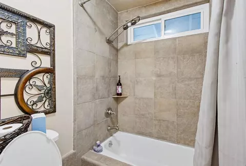 Bath - 5012 Sleeping Indian Rd, Fallbrook, CA 92028 photo 4 of 5