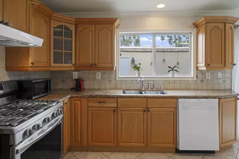 6521 Wystone Ave #3, Reseda, CA 91335
